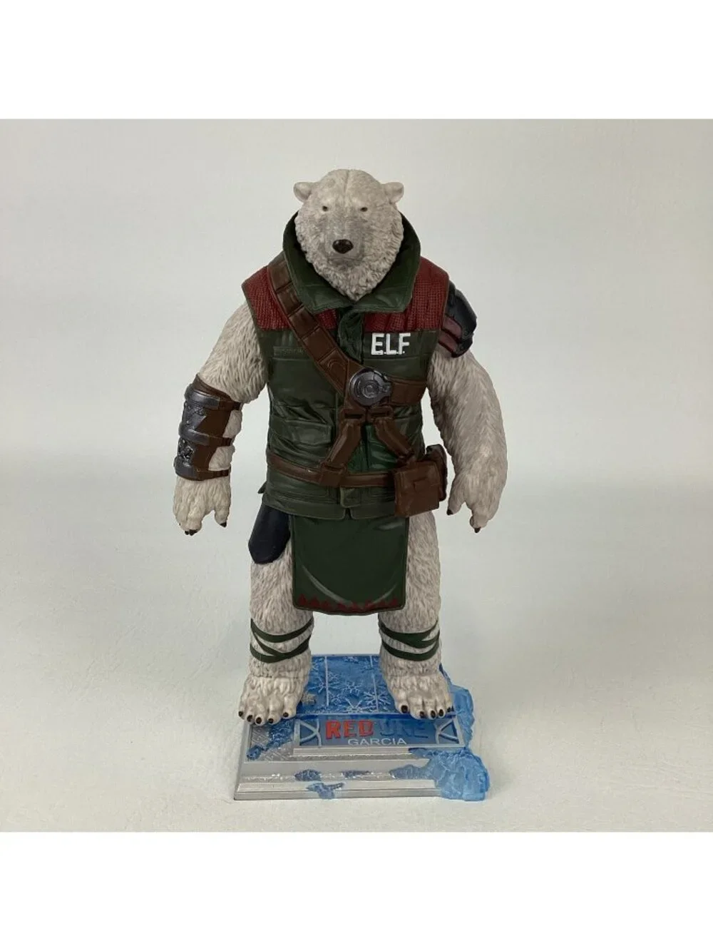 Red One Holiday Movie Agent Garcia Polar Bear 9
